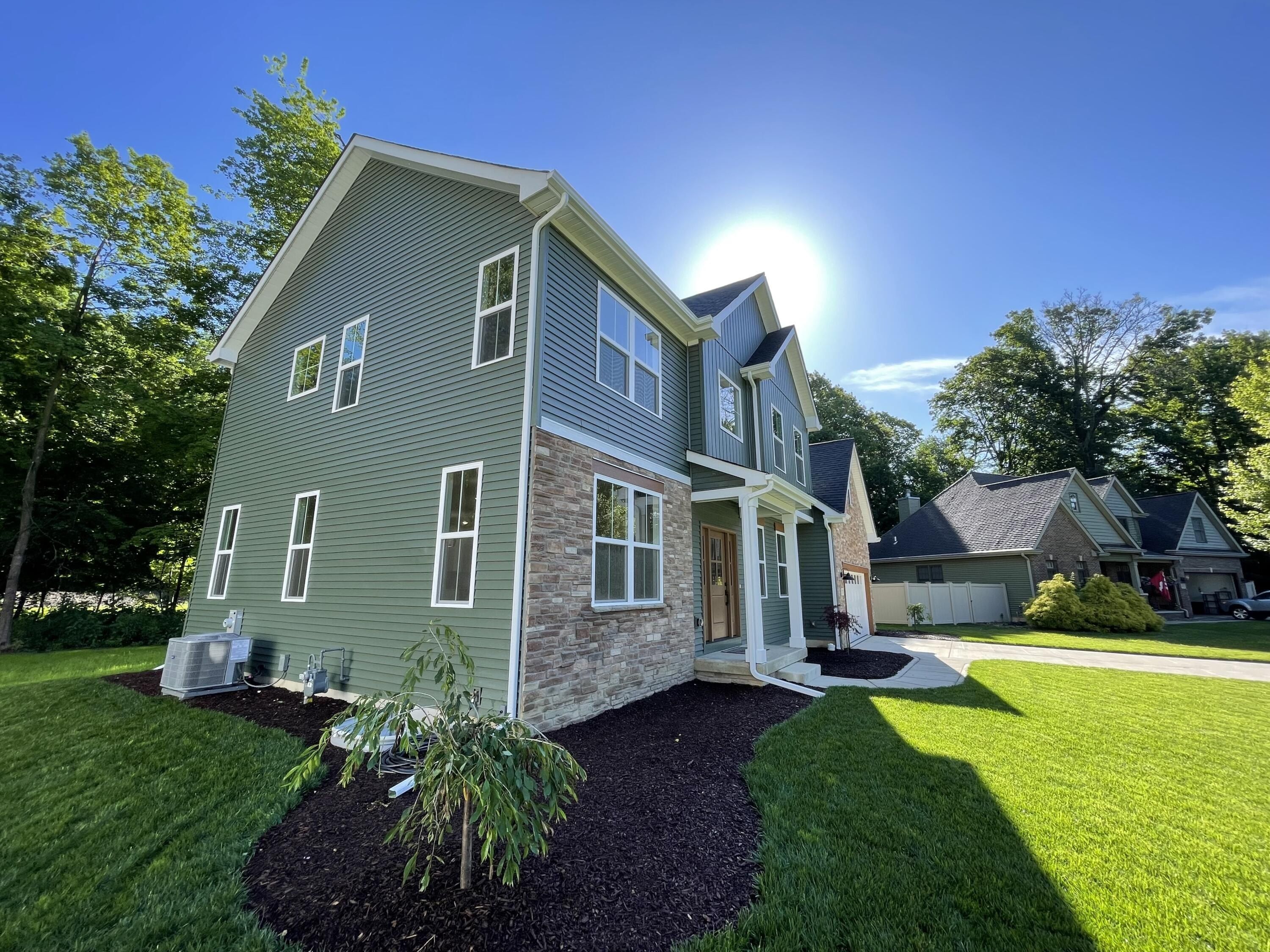 1758 Summerlin Drive. Chesterton, IN 46304