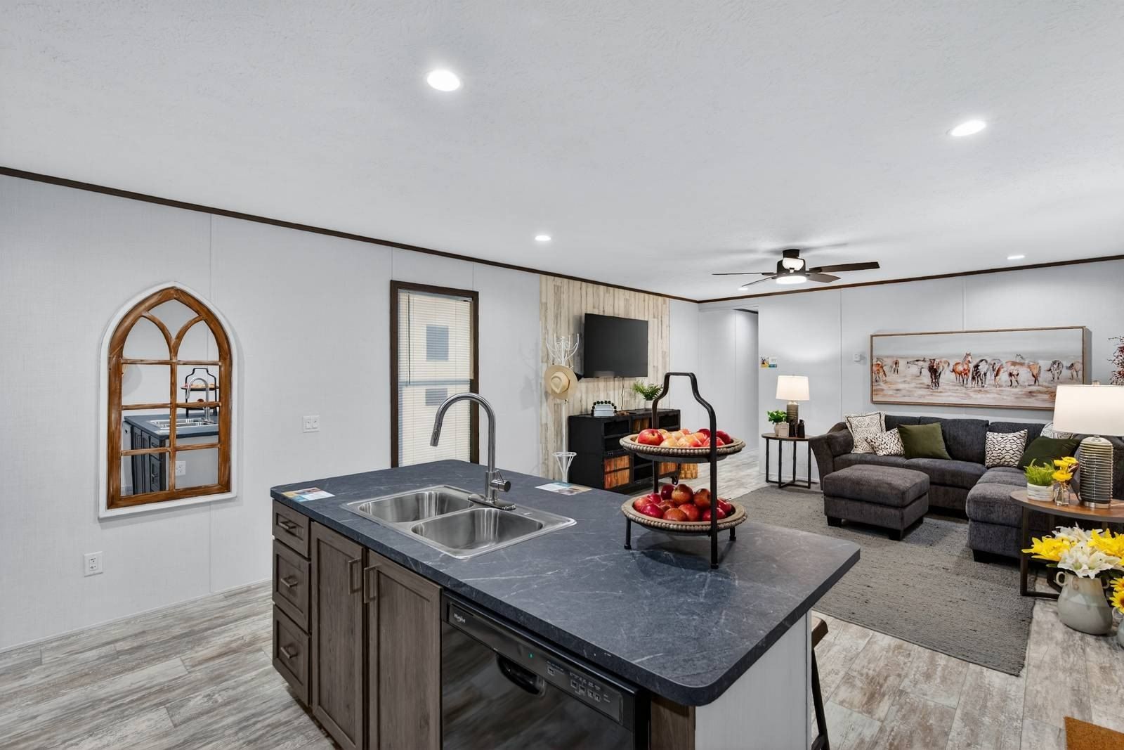 311 Glenwood Dr. New Castle, IN 47362