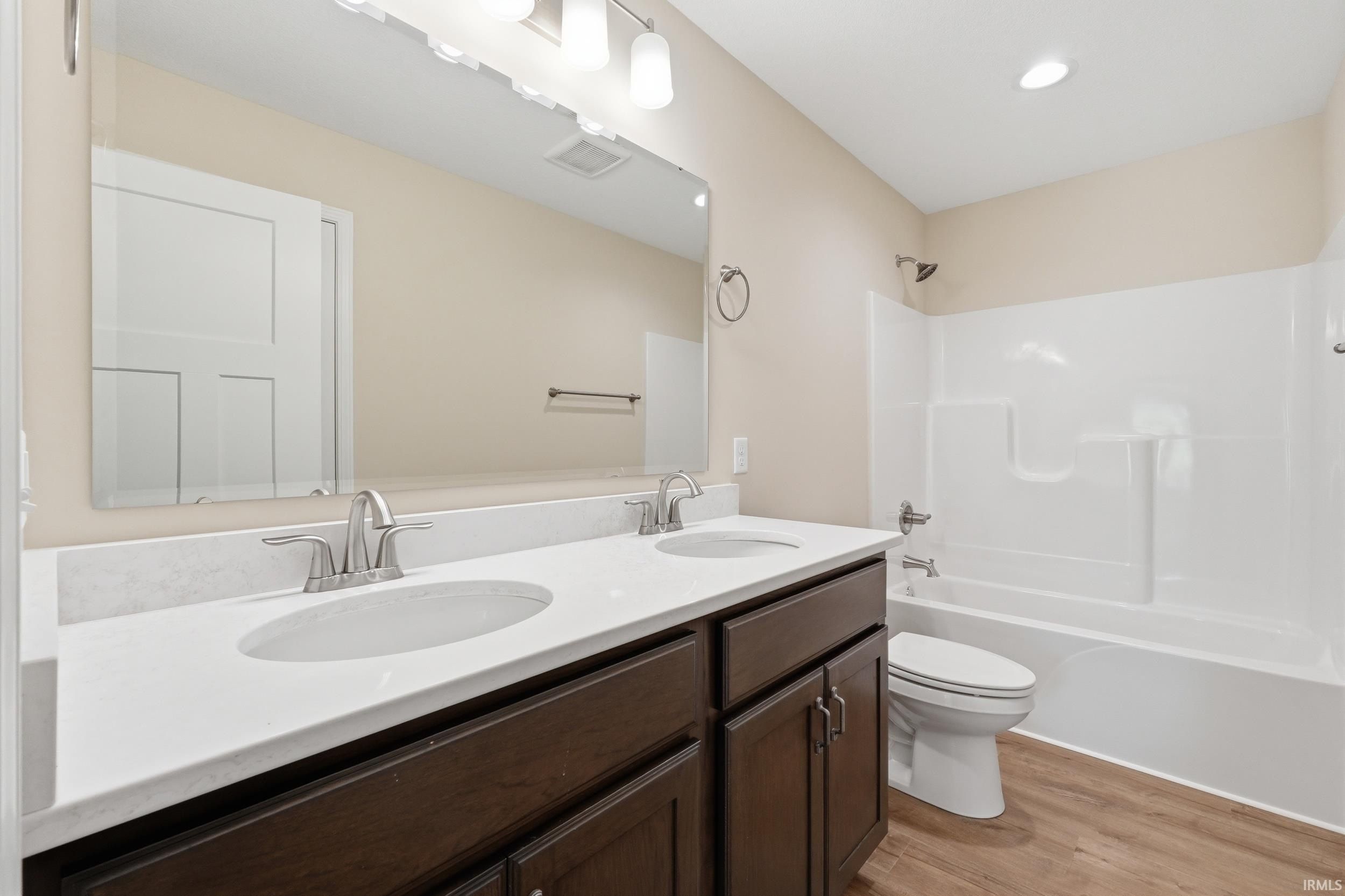 10243 Tirian Place. Fort Wayne, IN 46835