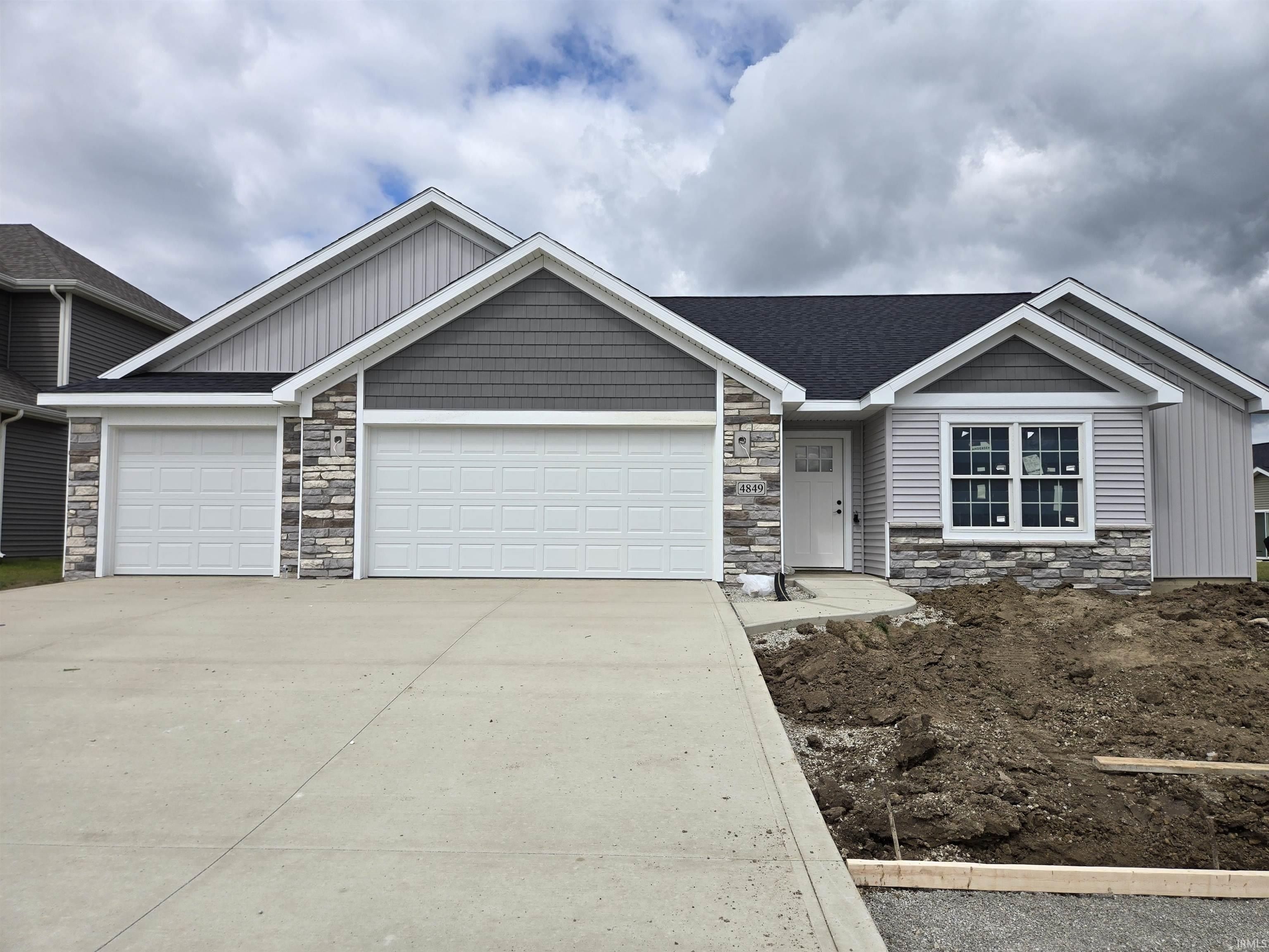 4849 Whittlebury Drive. Fort Wayne, IN 46818