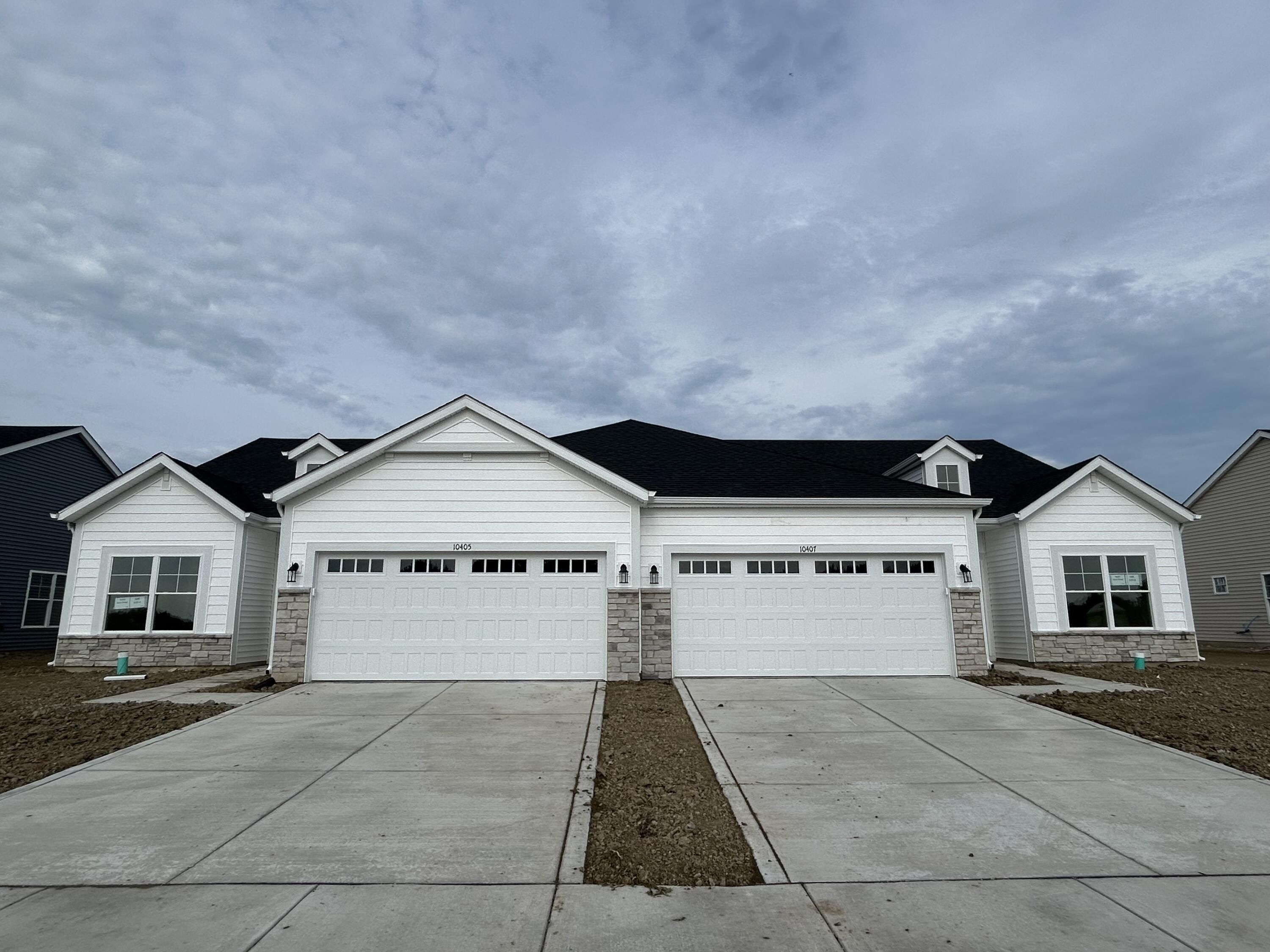 10407 Iowa Street. Crown Point, IN 46307