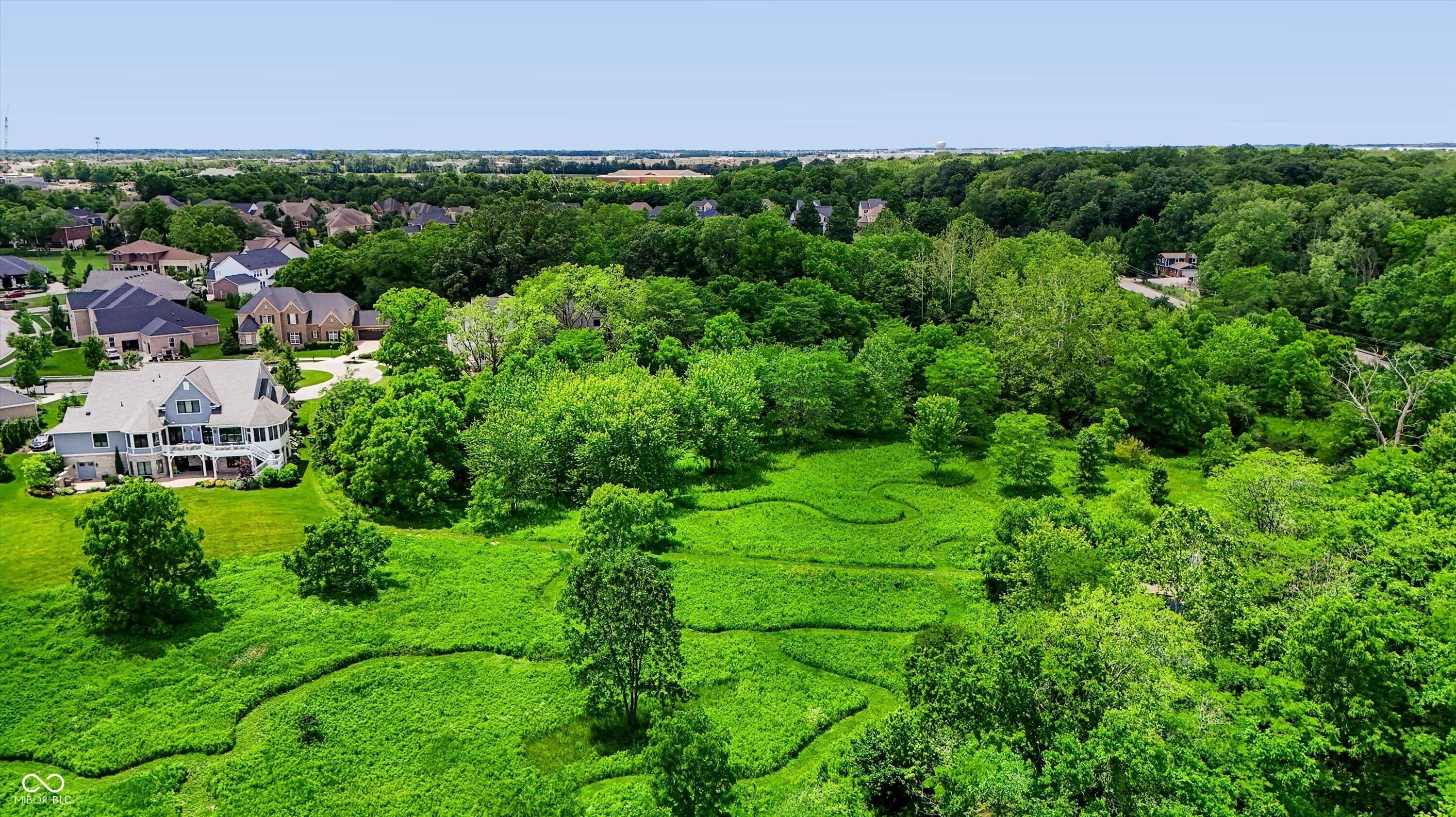 6483 W Deerfield Court. Zionsville, IN 46077