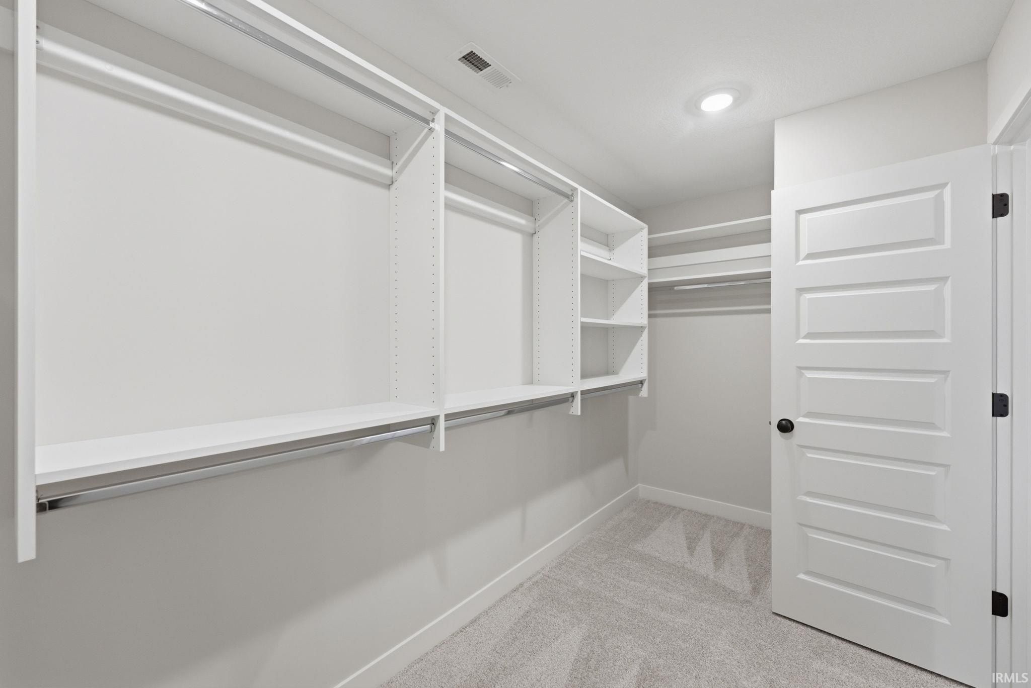 10945 Wild Iris Cove. Fort Wayne, IN 46818