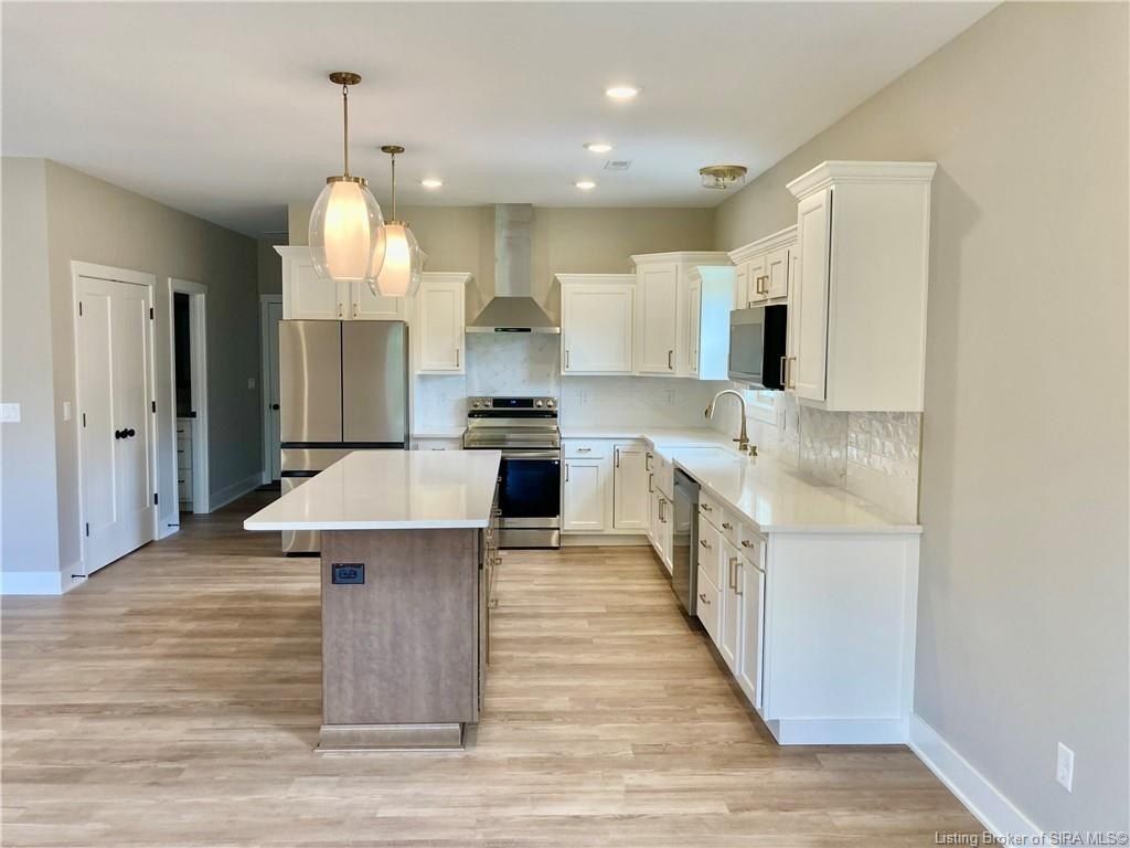 12312 Greenbriar Boulevard. Sellersburg, IN 47172