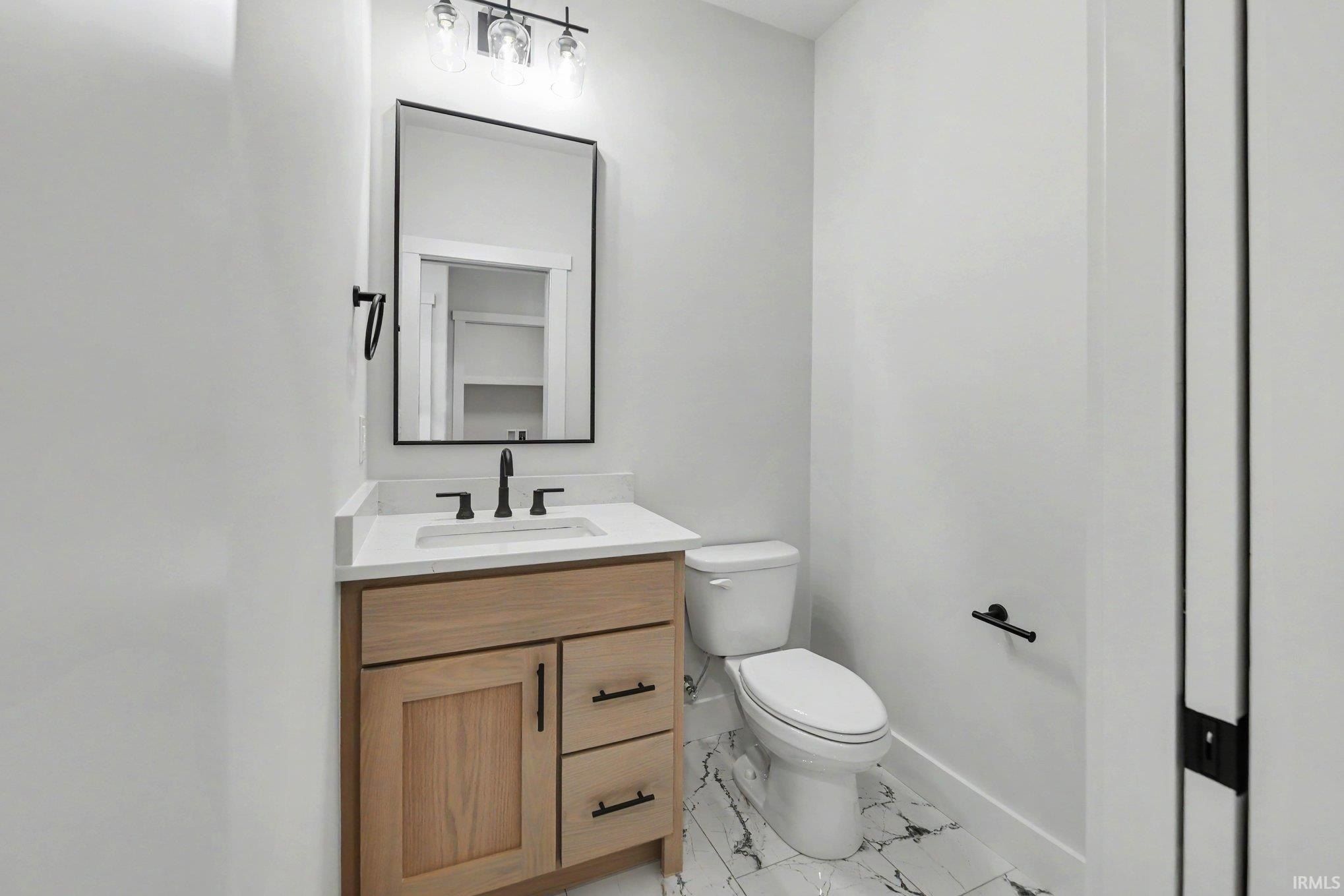 11151 Calle Jules Court. Osceola, IN 46561