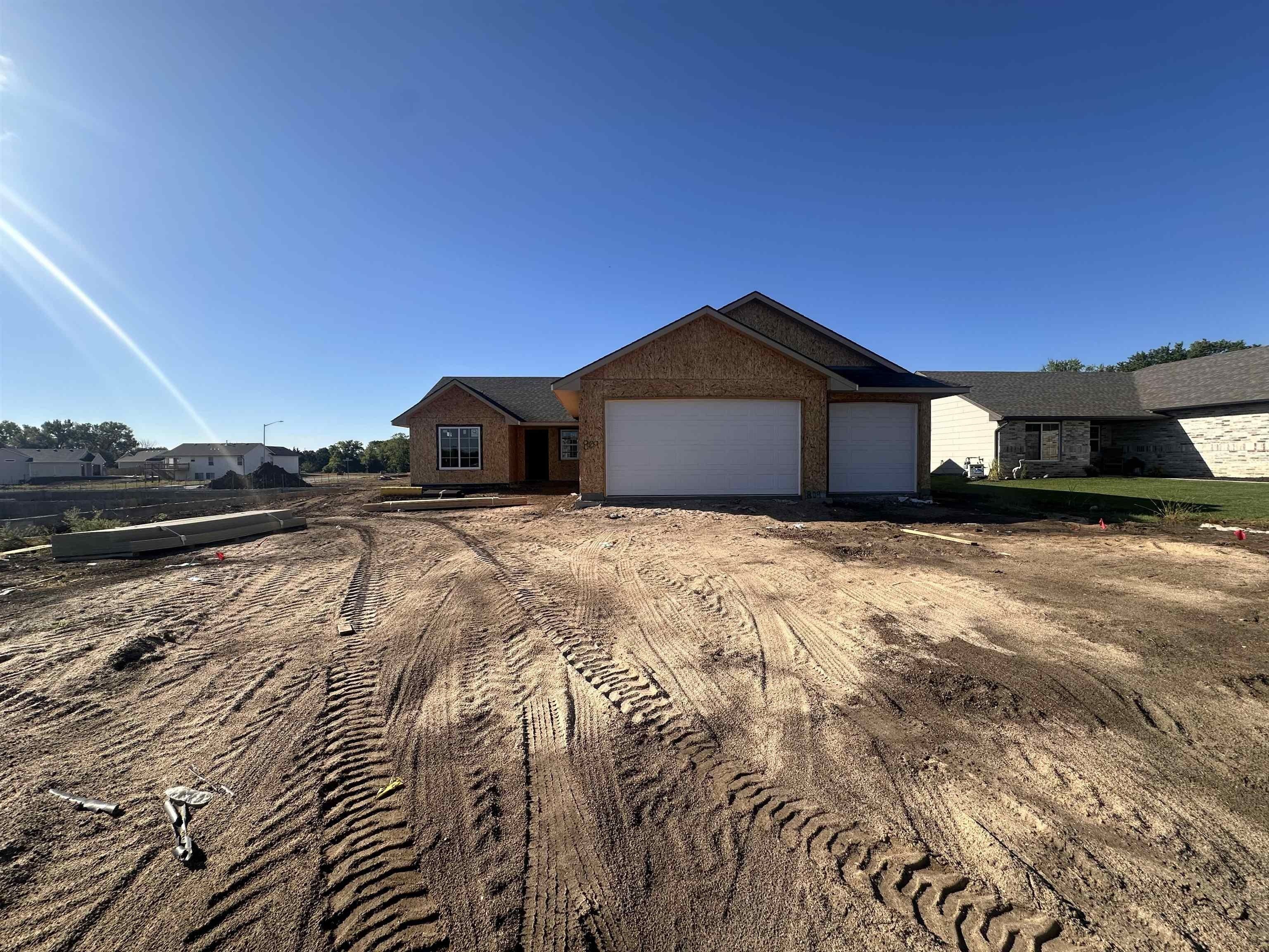 809 W Songbird. Augusta, KS 67010
