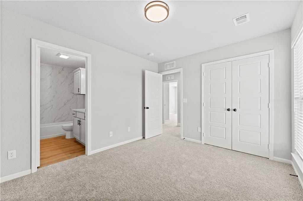 6634 Mccormick Drive. Shawnee, KS 66226