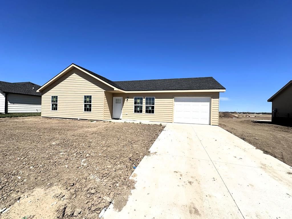 1219 Nautical Drive. Salina, KS 67401