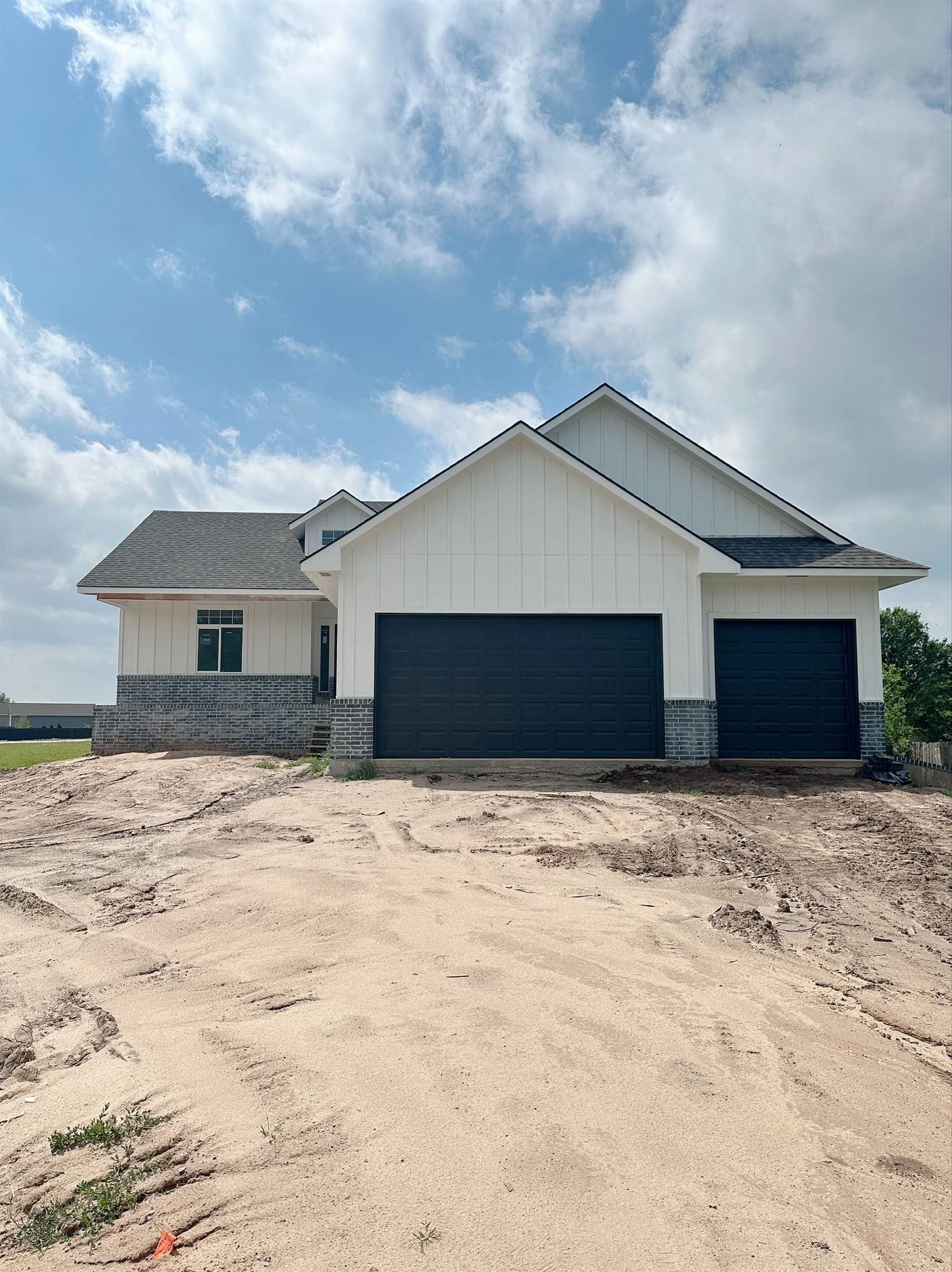 1617 E Winesap St. Haysville, KS 67060