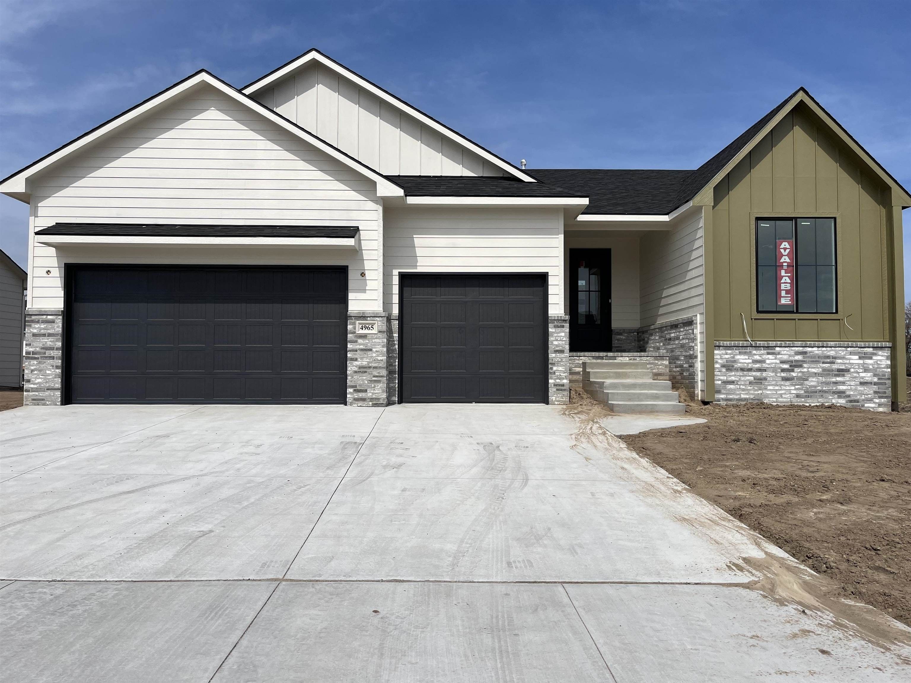 4965 N Emerald Ct. Maize, KS 67101