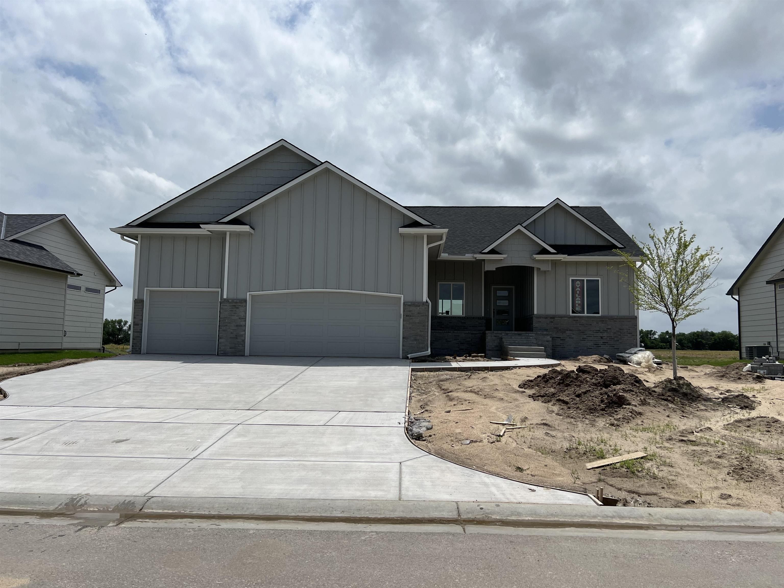 1323 Footbridge St. Goddard, KS 67052