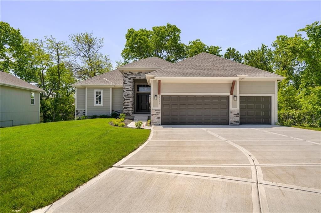 19633 W 116Th Court. Olathe, KS 66061