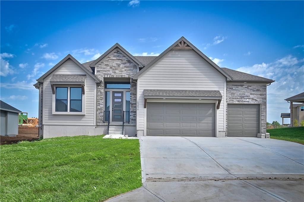 23834 W 58Th Place. Shawnee, KS 66226