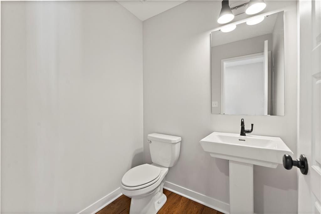 18180 W 166Th Terrace. Olathe, KS 66062