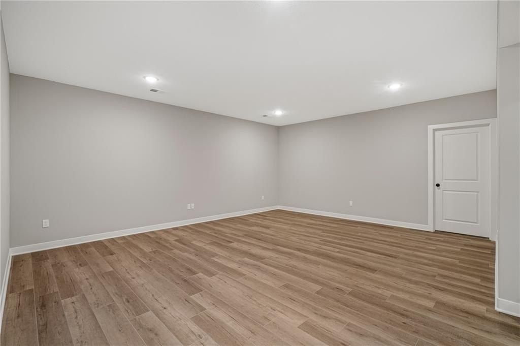 25016 W 89Th Terrace. Lenexa, KS 66227