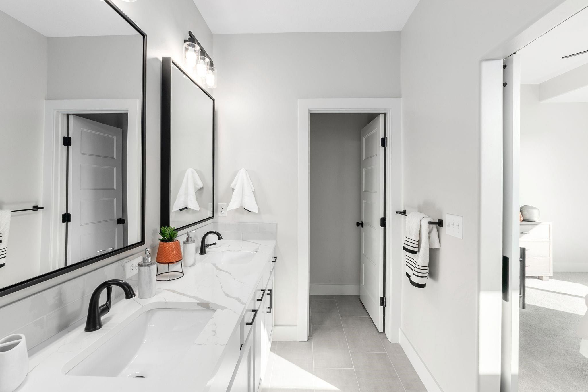 1011 S Brookside. Goddard, KS 67052