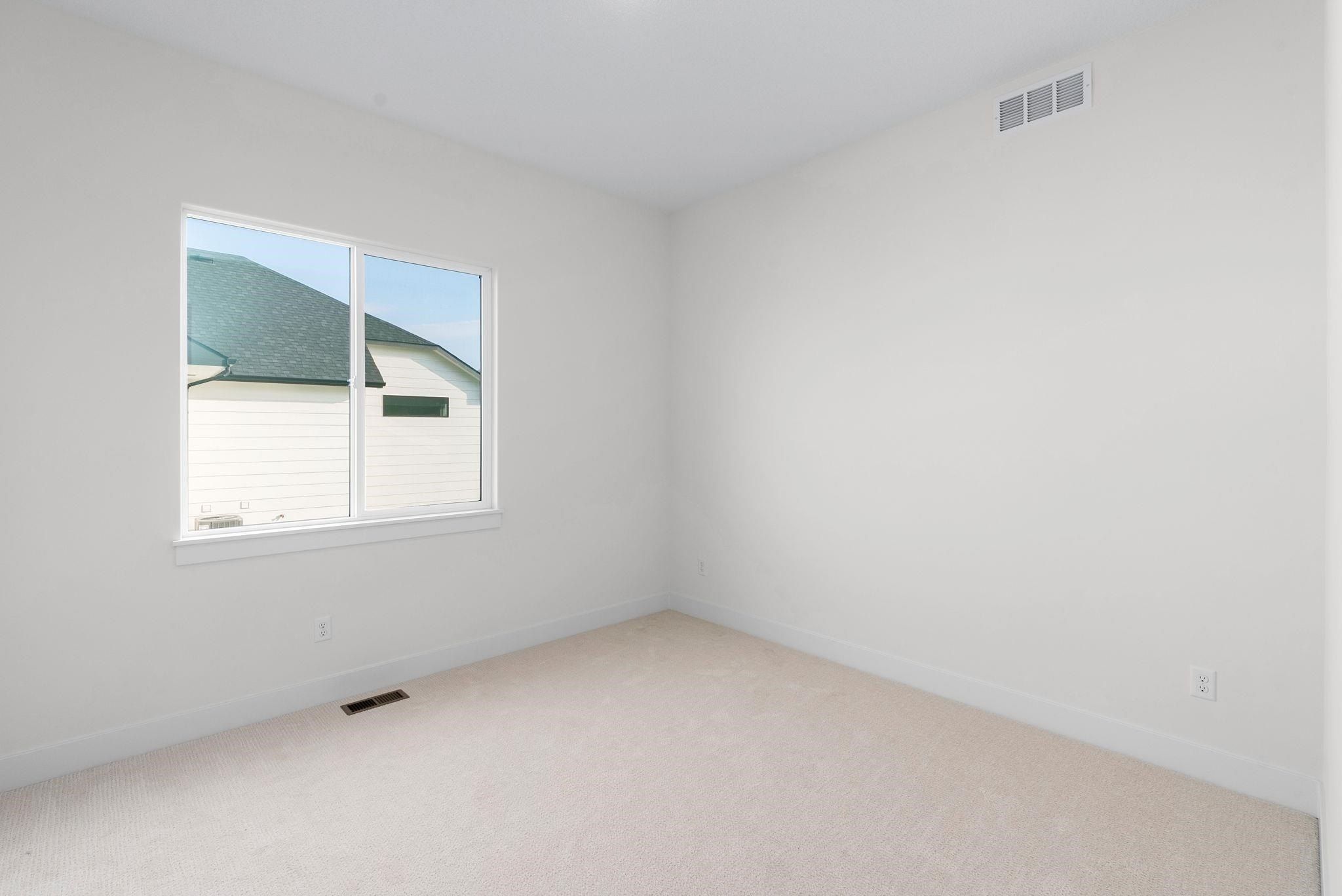 1015 S Brookside. Goddard, KS 67052