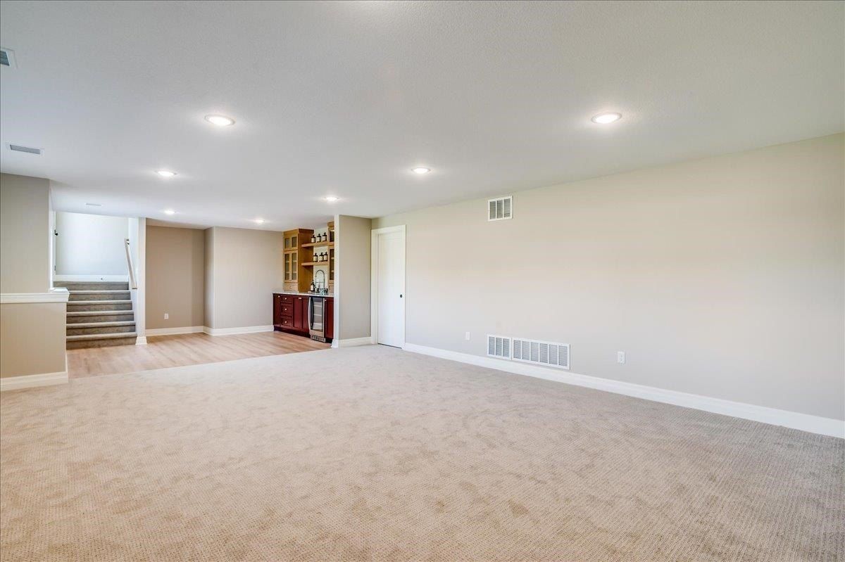 9642 W Cedar Lane. Maize, KS 67101