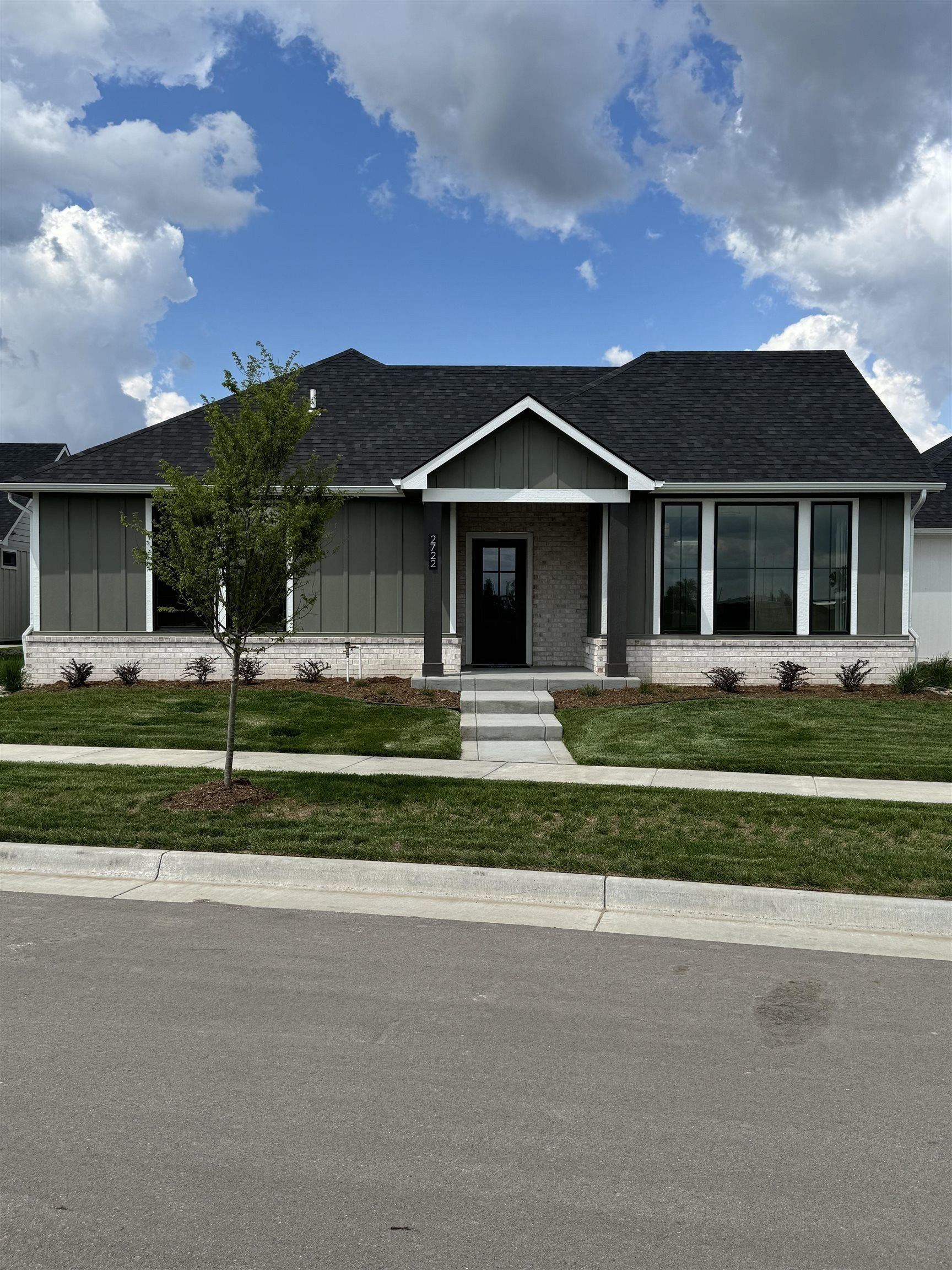 2722 W Shearwater. Wichita, KS 67204