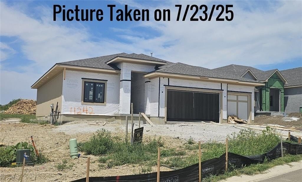 11242 S Sunray Drive. Olathe, KS 66061