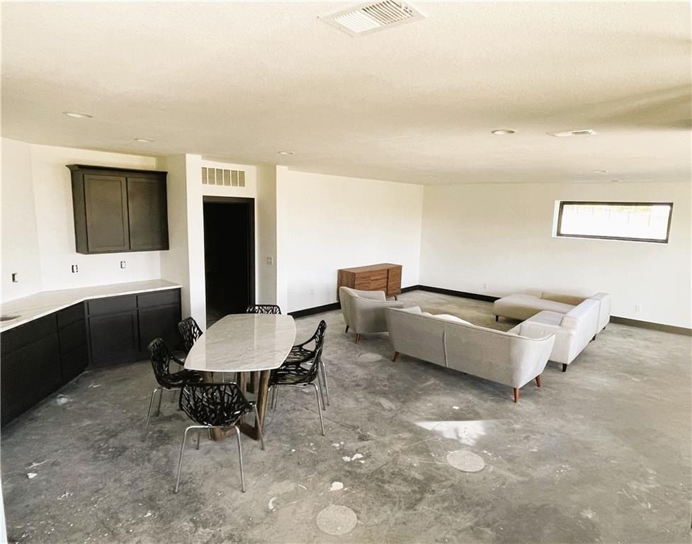 22659 W 87Th Street. Lenexa, KS 66227