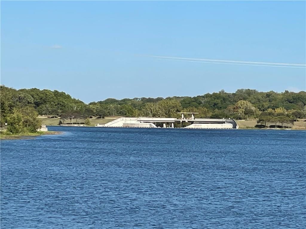 8976 Ginger Street. Lenexa, KS 66227