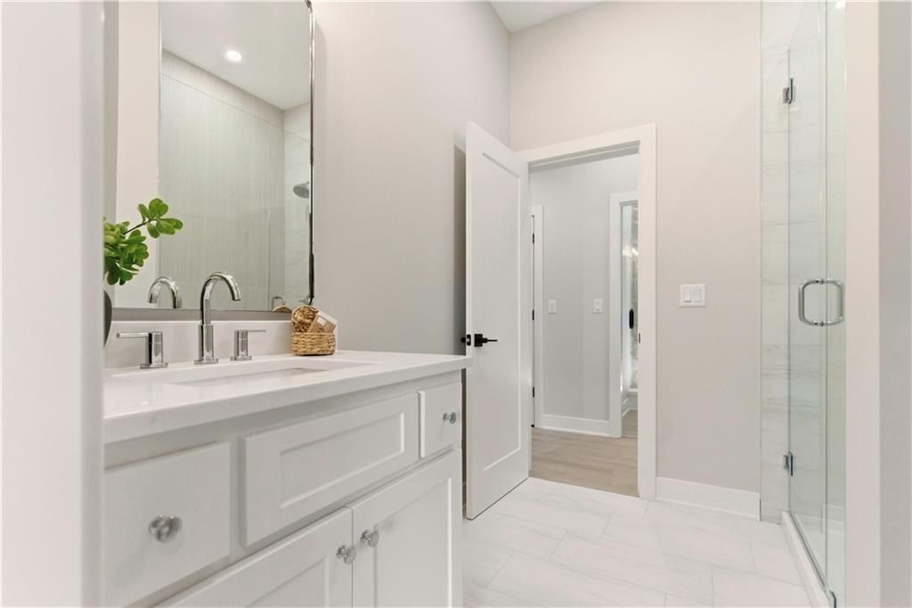 16587 Olive Street. Basehor, KS 66007