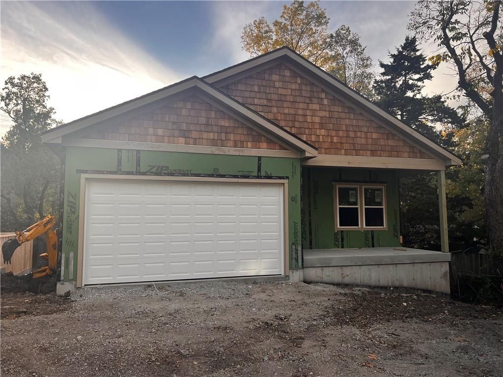 5024 Fontana Street. Roeland Park, KS 66205