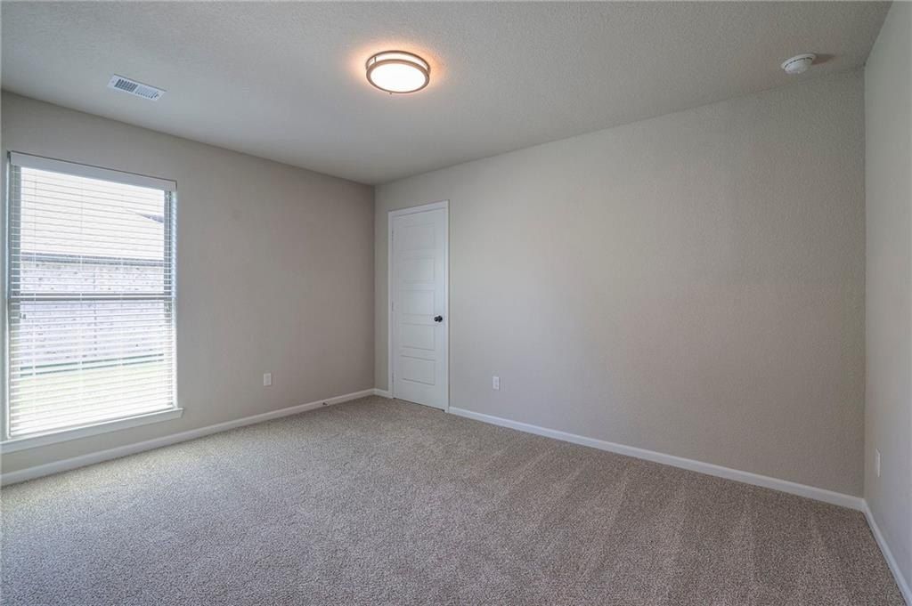 26563 W 83Rd Terrace. Lenexa, KS 66227