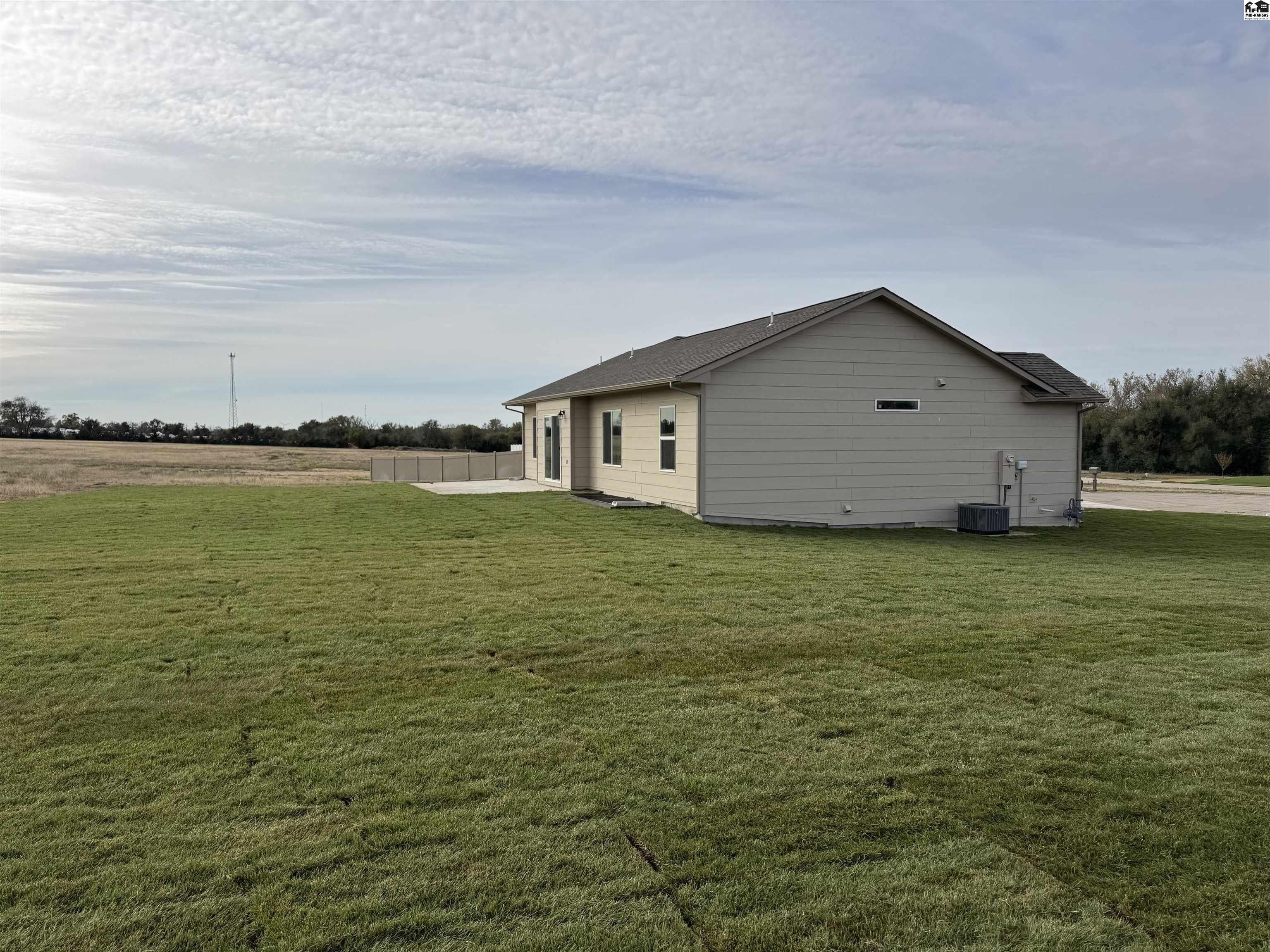 487 Heather Ct. Pratt, KS 67124