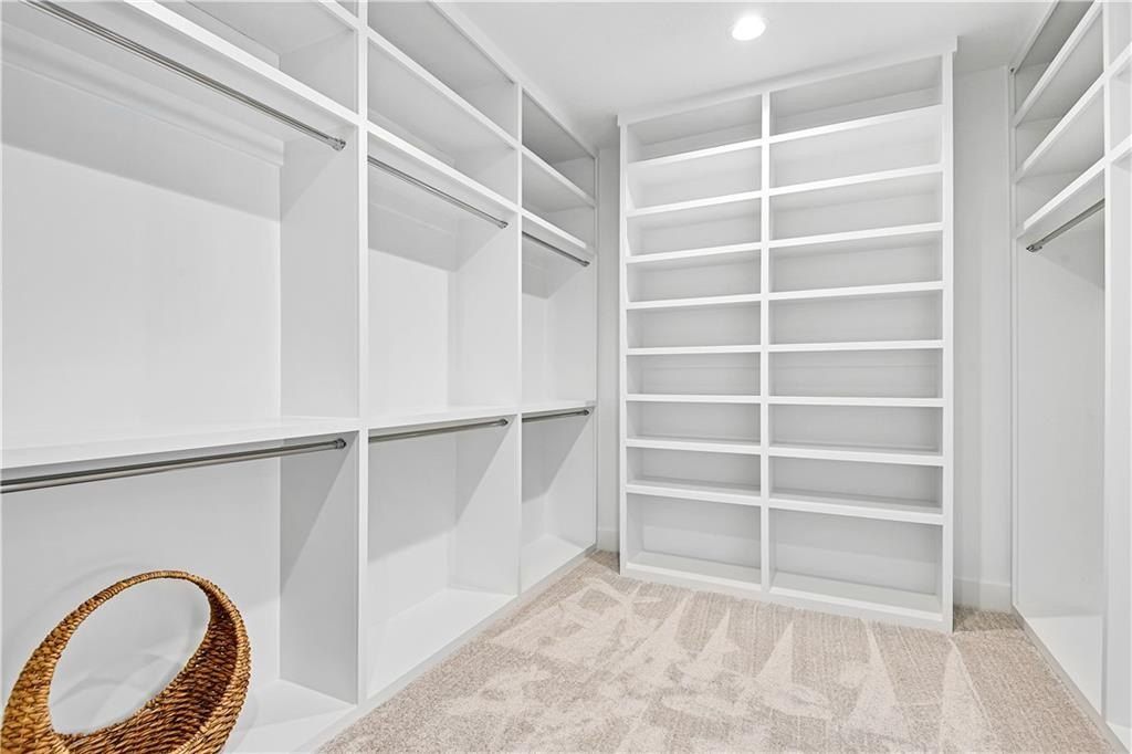 24949 W 98Th Place. Lenexa, KS 66227