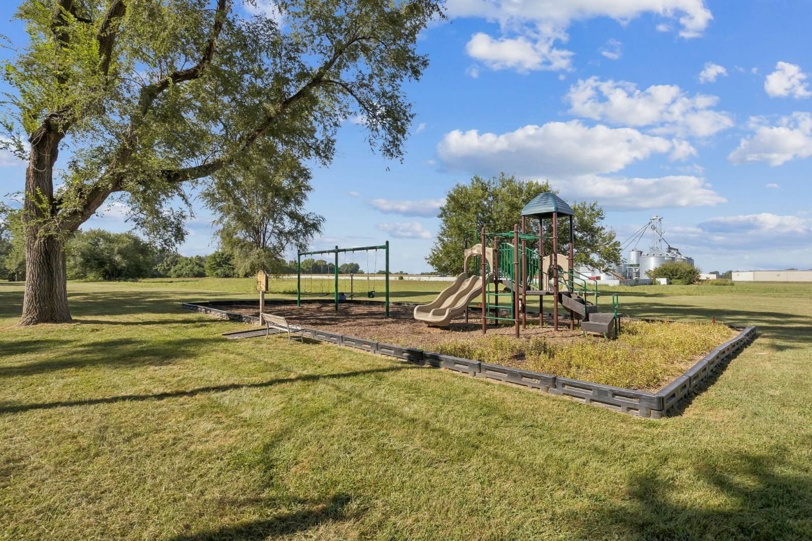 1214 Roseport Rd. Wathena, KS 66090