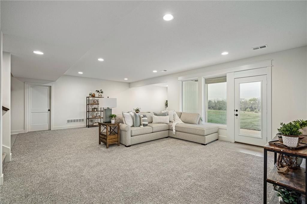 25032 W 141St Terrace. Olathe, KS 66061