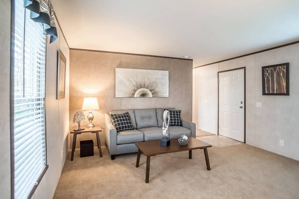 56 Woodmoor Ct. Leavenworth, KS 66048