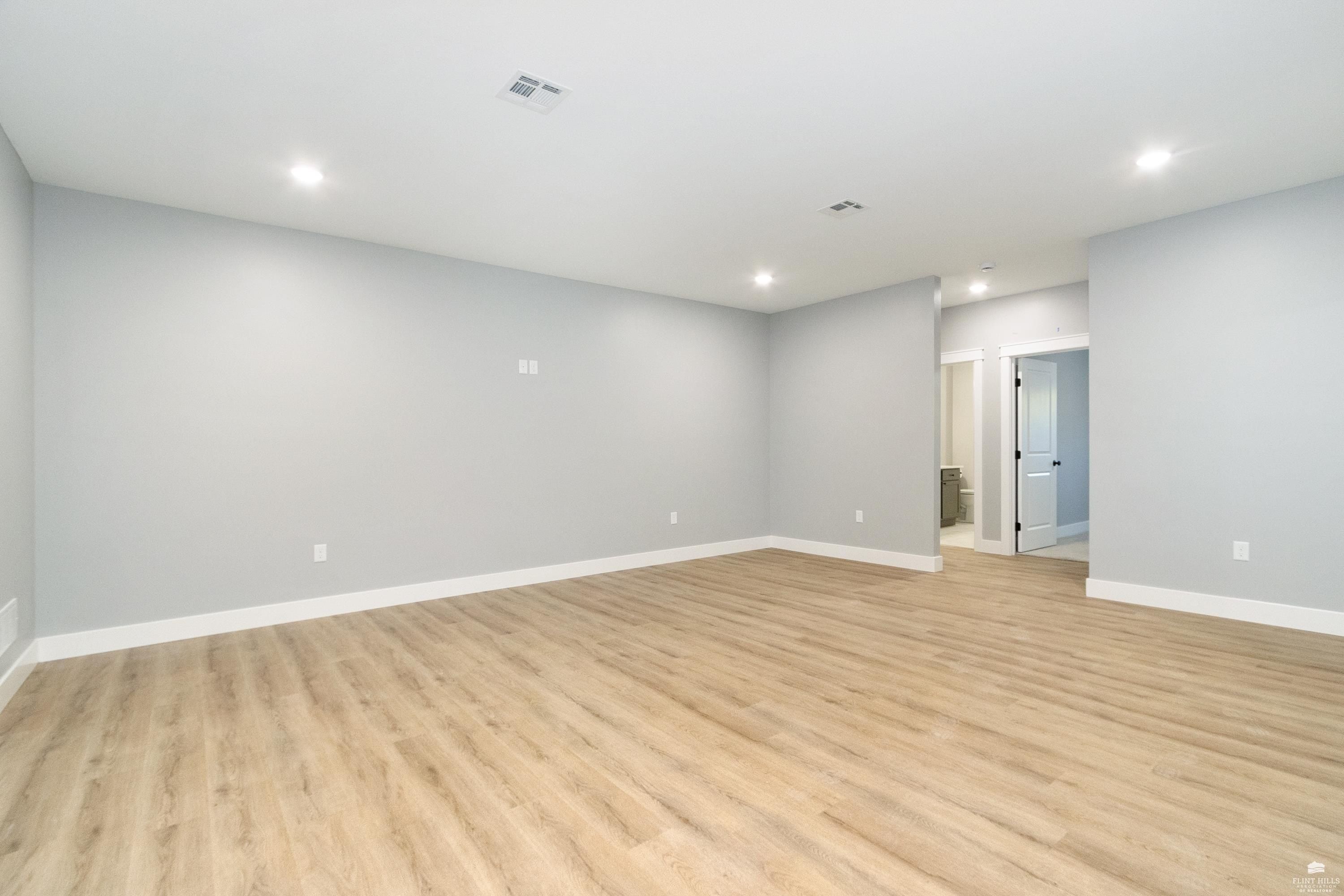 2022 Browning Avenue. Manhattan, KS 66502