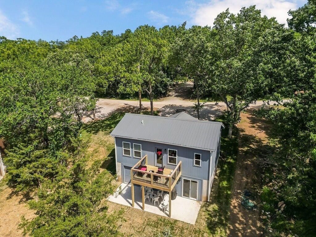 34 S Lakeside Circle. Linn Valley, KS 66040