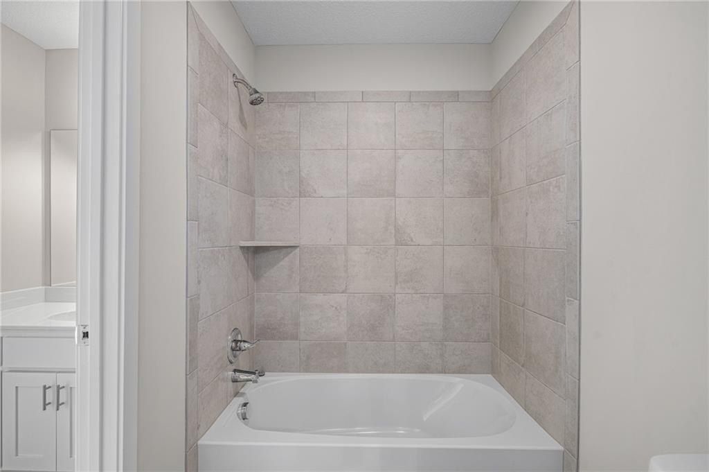 19444 W 114Th Terrace. Olathe, KS 66061