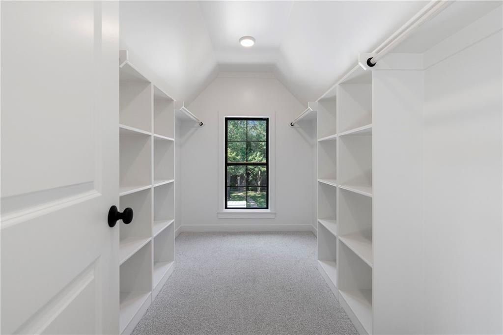 4519 W 70Th Street. Prairie Village, KS 66208