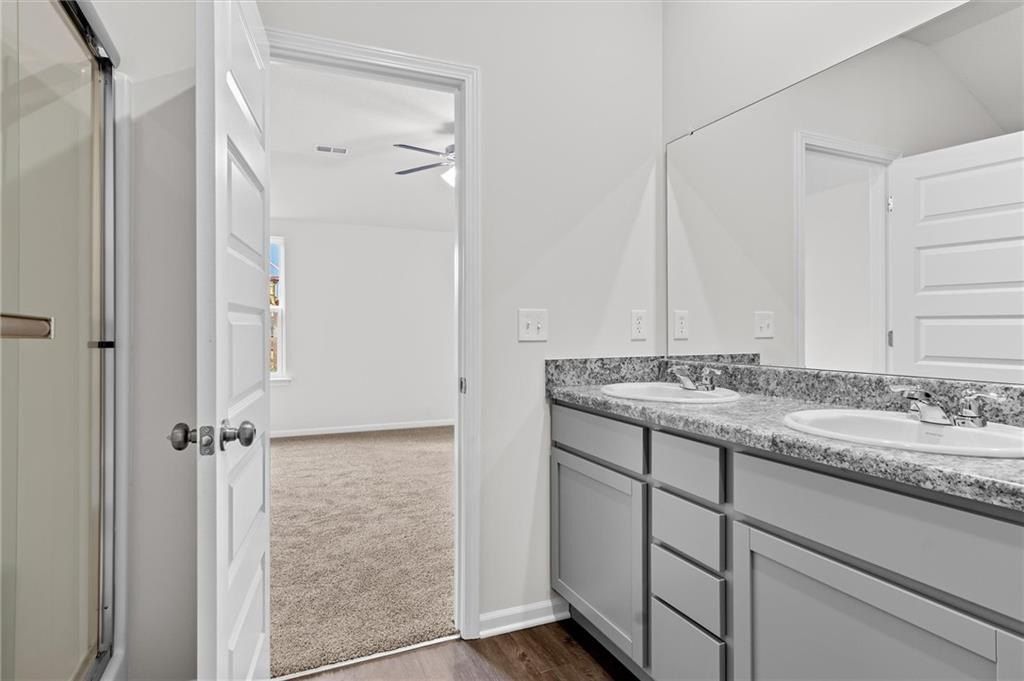 2288 Woodfield Drive. Tonganoxie, KS 66086