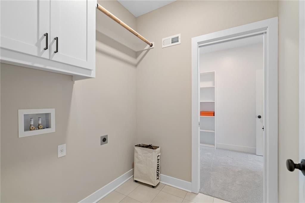 25104 W 141St Terrace. Olathe, KS 66061