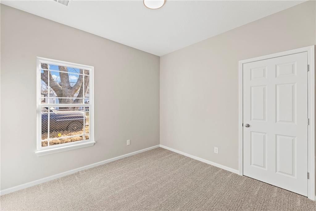 818 W 10Th Street. Ottawa, KS 66067