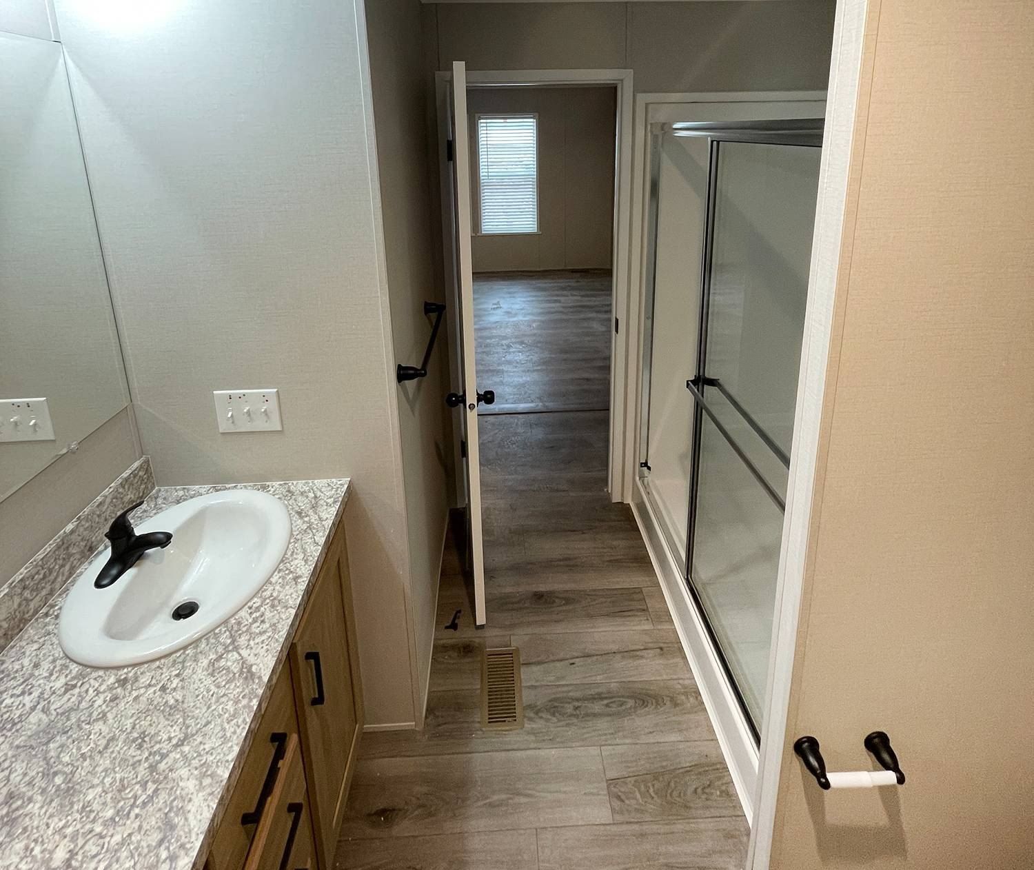 17 Woodmoor Ct. Leavenworth, KS 66048