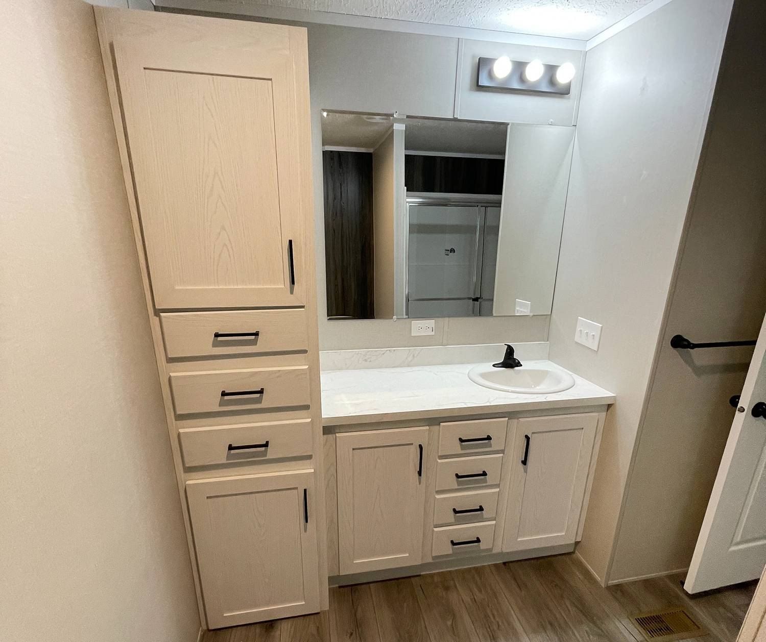 28 Woodmoor Ct. Leavenworth, KS 66048