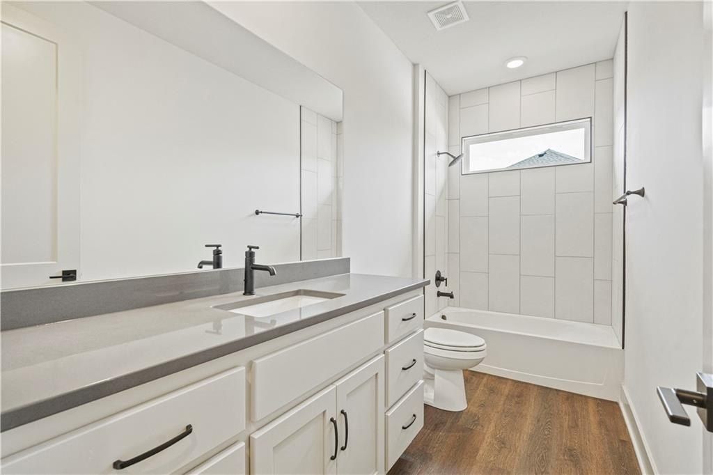 20629 Skyview Lane. Spring Hill, KS 66083