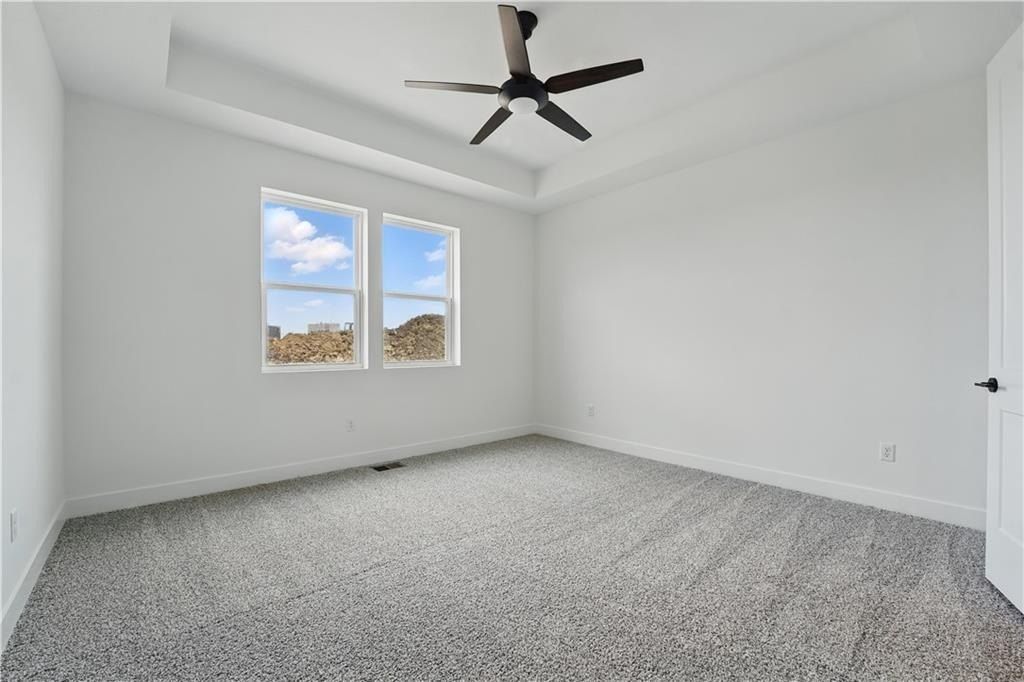 20671 Skyview Lane. Spring Hill, KS 66083