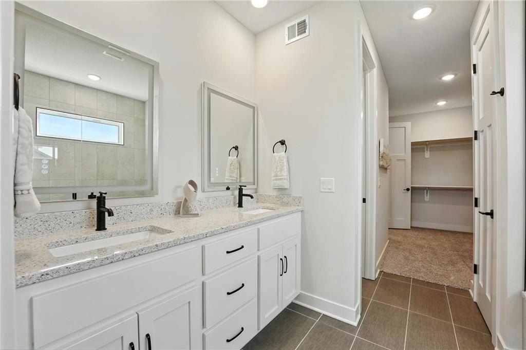 20677 Skyview Lane. Spring Hill, KS 66083