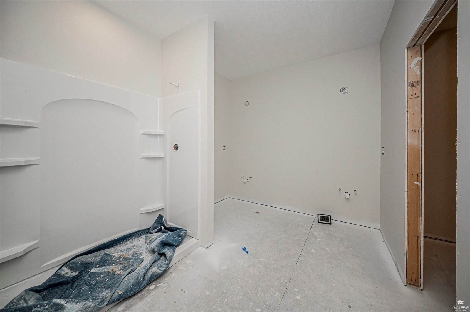 2539 Harrier Drive. Junction City, KS 66441