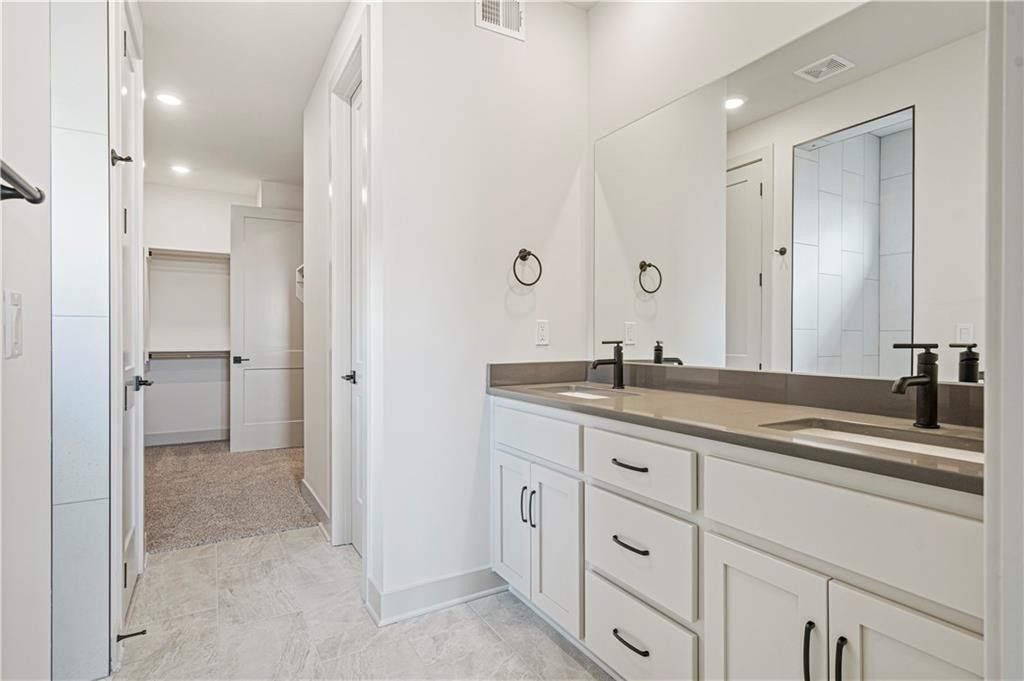 Skyview Lane. Spring Hill, KS 66083