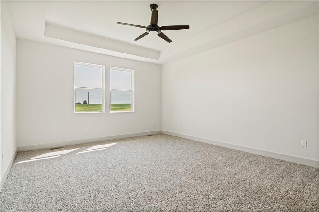 20665 Skyview Lane. Spring Hill, KS 66083