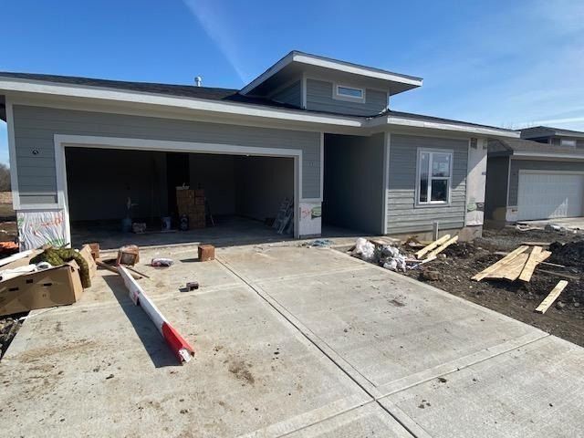 20623 Skyview Lane. Spring Hill, KS 66083